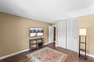 321 Park Hill Dr, Pewaukee, WI 53072 - Photo 16