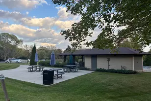 321 Park Hill Dr, Pewaukee, WI 53072 - Photo 20