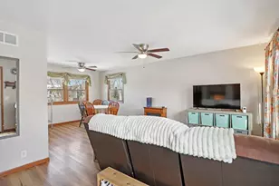 949 E Prospect St, Lake Mills, WI 53551 - Photo 10