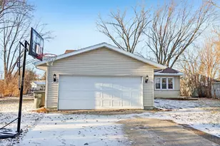 949 E Prospect St, Lake Mills, WI 53551 - Photo 4