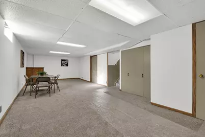 818 S 94th St, West Allis, WI 53214 - Photo 18