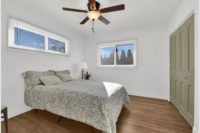 818 S 94th St, West Allis, WI 53214 - Photo 12