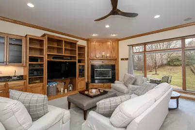 18840  Saratoga Ct, Brookfield, WI 53045 - Photo 4