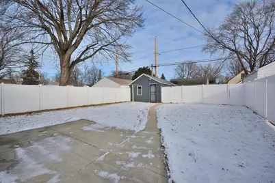 2708 S 45th St, Milwaukee, WI 53219 - Photo 22