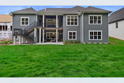 N66W21333  Sagebrush Dr, Menomonee Falls, WI 53046 - Photo 2