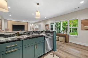 N66W21333 Sagebrush Dr, Menomonee Falls, WI 53046 - Photo 38