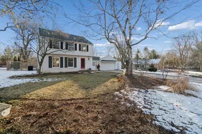 9126 N Meadowlark Ln, Bayside, WI 53217 - Photo 4