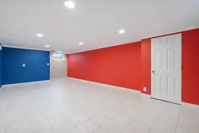 9126 N Meadowlark Ln, Bayside, WI 53217 - Photo 50