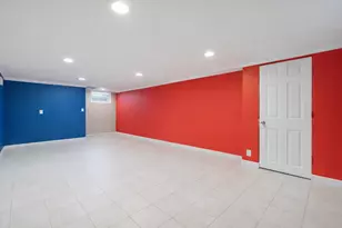 9126 N Meadowlark Ln, Bayside, WI 53217 - Photo 50