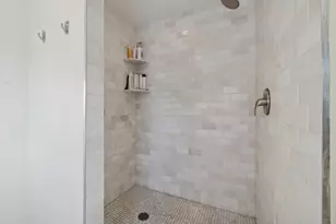 9126 N Meadowlark Ln, Bayside, WI 53217 - Photo 30