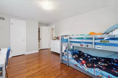 9126 N Meadowlark Ln, Bayside, WI 53217 - Photo 40