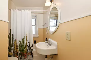 424 W Luebbe Ln, Glendale, WI 53217 - Photo 22