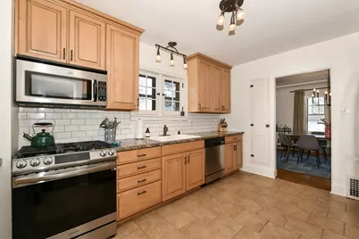 424 W Luebbe Ln, Glendale, WI 53217 - Photo 20