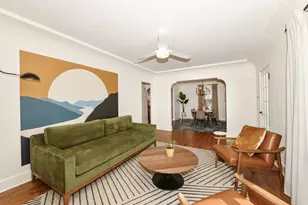 424 W Luebbe Ln, Glendale, WI 53217 - Photo 10