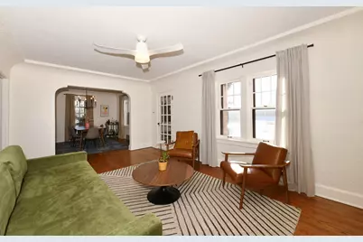 424 W Luebbe Ln, Glendale, WI 53217 - Photo 12