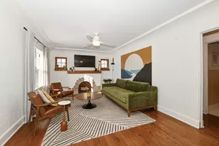 424 W Luebbe Ln, Glendale, WI 53217 - Photo 8