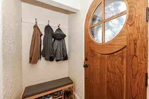 424 W Luebbe Ln, Glendale, WI 53217 - Photo 6
