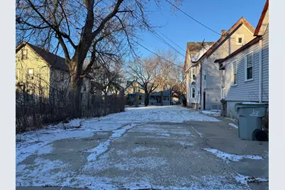 3336 N 11th St, Milwaukee, WI 53206 - Photo 2
