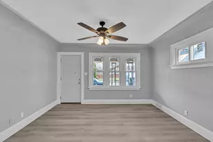 6824 W Hayes Ave, West Allis, WI 53219 - Photo 6