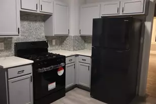 6824 W Hayes Ave, West Allis, WI 53219 - Photo 8