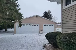 409 Van Buren Rd, Howards Grove, WI 53083 - Photo 18