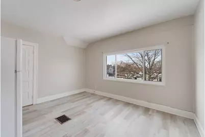 3807 E Edgerton Ave, Cudahy, WI 53110 - Photo 2