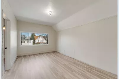 3807 E Edgerton Ave, Cudahy, WI 53110 - Photo 4