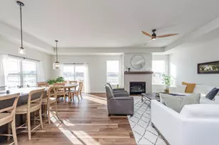 9029 Creekside Cir, Pleasant Prairie, WI 53158 - Photo 4