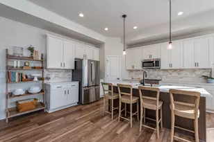 9029 Creekside Cir, Pleasant Prairie, WI 53158 - Photo 10