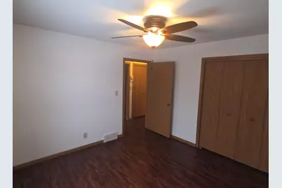 10268 W Parkedge Cir, Franklin, WI 53132 - Photo 14