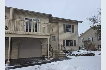 10268 W Parkedge Cir, Franklin, WI 53132 - Photo 2