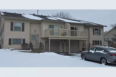 10268 W Parkedge Cir, Franklin, WI 53132 - Photo 1