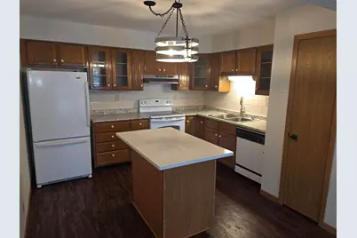 10268 W Parkedge Cir, Franklin, WI 53132 - Photo 6