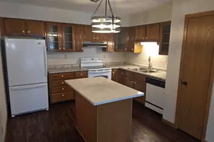 10268 W Parkedge Circle, Franklin, WI 53132 - Photo 6