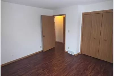 10268 W Parkedge Cir, Franklin, WI 53132 - Photo 12