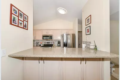 9128 W Elm Ct #F, Franklin, WI 53132 - Photo 10