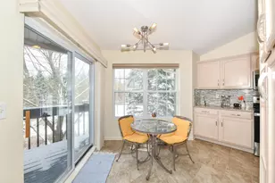9128 W Elm Ct, Franklin, WI 53132 - Photo 8