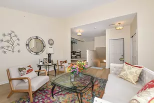 9128 W Elm Ct, Franklin, WI 53132 - Photo 6