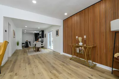 2128 S Mound St, Milwaukee, WI 53207 - Photo 10