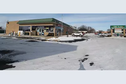 1220  Janesville Ave, Fort Atkinson, WI 53538 - Photo 6