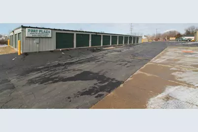 1220  Janesville Ave, Fort Atkinson, WI 53538 - Photo 16