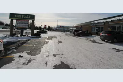 1220  Janesville Ave, Fort Atkinson, WI 53538 - Photo 14