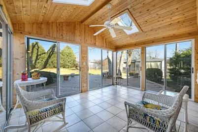 1704  Oak St, South Milwaukee, WI 53172 - Photo 8