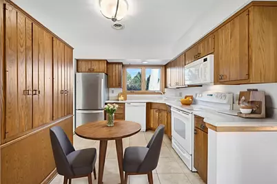 1704  Oak St, South Milwaukee, WI 53172 - Photo 10