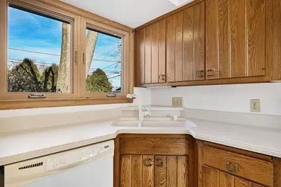 1704  Oak St, South Milwaukee, WI 53172 - Photo 12