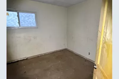 2436 N 16th St, Milwaukee, WI 53206 - Photo 6