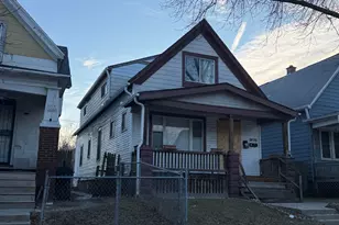 2436 N 16th St, Milwaukee, WI 53206 - Photo 2