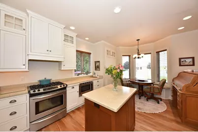 154  Water Ct, Cedar Grove, WI 53013 - Photo 6