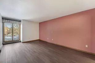 3916 N Oakland Ave, Shorewood, WI 53211 - Photo 10