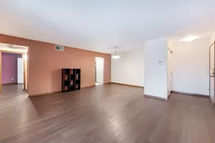 3916 N Oakland Ave, Shorewood, WI 53211 - Photo 6